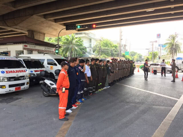 สน.วังทองหลาง โชว์"สงกรานต์สุขใจ ปลอดภัยทุกการขับขี่"