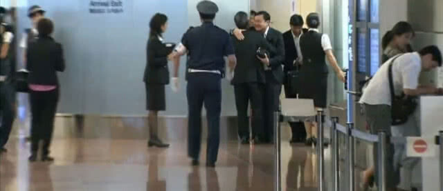 ลือให้แซ่ด!! "ทักษิณ'"ชมซากุระกับลูกที่ญี่ปุ่น