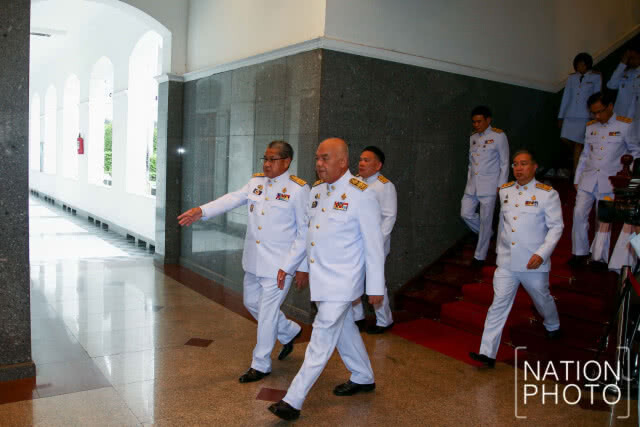ขบวนรถเชิญคนโทน้ำอภิเษกจากจังหวัดต่างๆเดินทางถึงกระทรวงมหาดไทย