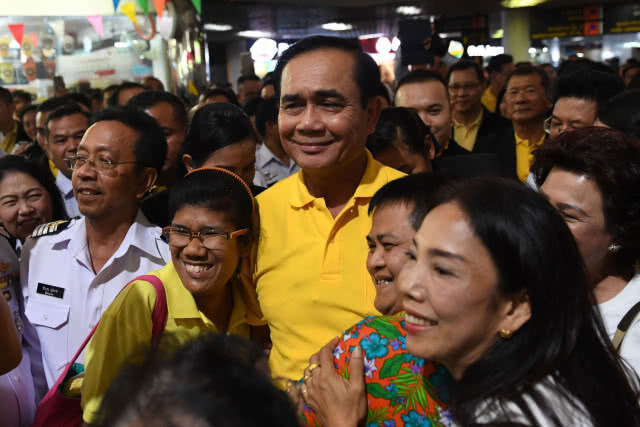นายกฯ ห่วงใยการเดินทางประชาชน
