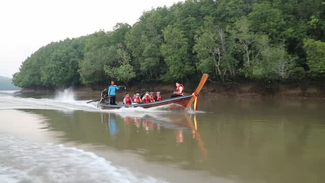 "สปาโคลนร้อนคลองมะรุ่ย" ท่องเที่ยวเชิงสุขภาพ