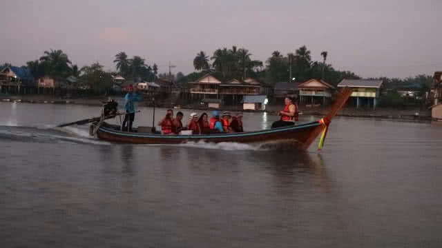 "สปาโคลนร้อนคลองมะรุ่ย" ท่องเที่ยวเชิงสุขภาพ