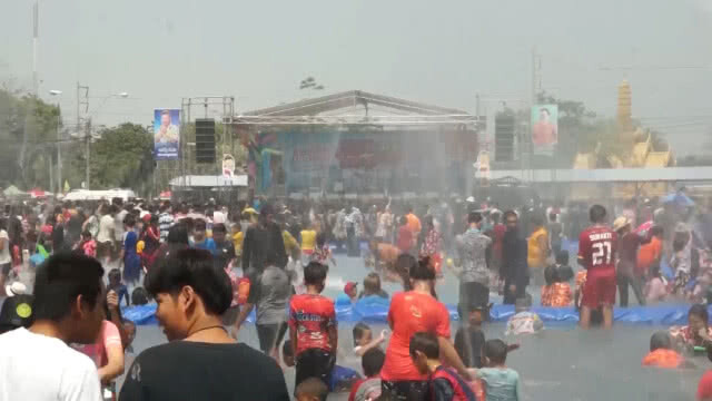 เตรียมสระน้ำ 1 ล้านลิตร เล่นสงกรานต์