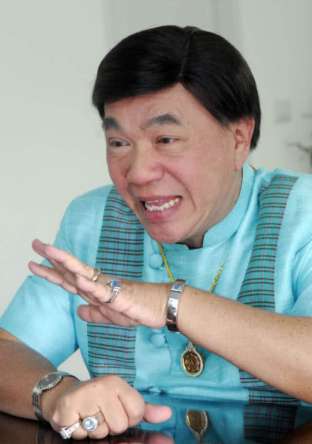 "ดร.เสรี" ชี้! มีคนแสดงตนเป็นผู้รู้เยอะ ไม่ใช่ กกต. ตีความผิดคือคุก