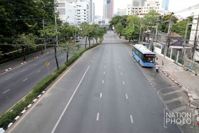 เช้าแรกวันสงกรานต์! ถนนสายหลักโล่งทุกสาย