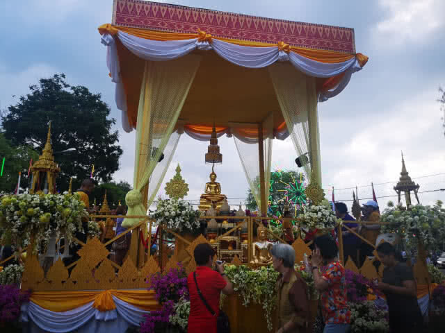 สงกรานต์ สวนลุม จำลองงานวัด รื่นรมย์วิถีไทย
