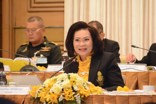 "คุณหญิงปัทมา" ขอคนไทย เชียร์ "บาส-ปอป้อ"คว้าชัยแบดสิงค์โปร์