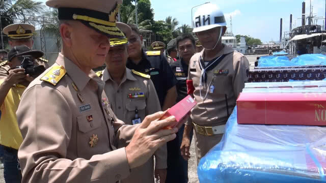 ทัพเรือภาค 2 จับบุหรี่เถื่อน มูลค่า135 ล้านบาท