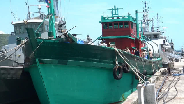 ทัพเรือภาค 2 จับบุหรี่เถื่อน มูลค่า135 ล้านบาท