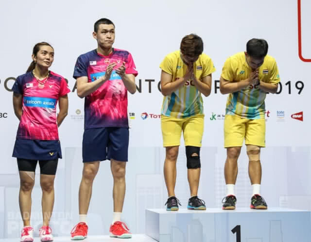 "บาส-ปอป้อ" คว้าแชมป์สิงคโปร์ฯ-คุณหญิงปัทมาชูของขวัญคนไทย