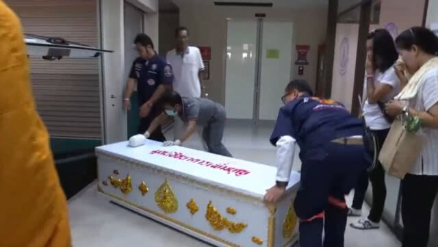 ญาติเศร้า! รับศพเด็กแว้น หลังถูกยิงดับข้างถนน