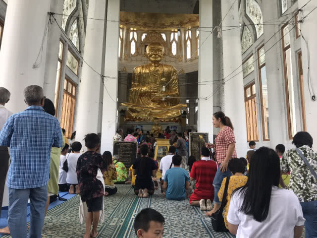 กราบไหว้ขอพร "หลวงปู่โต" องค์ใหญ่ที่สุดในโลก