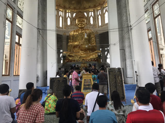 กราบไหว้ขอพร "หลวงปู่โต" องค์ใหญ่ที่สุดในโลก
