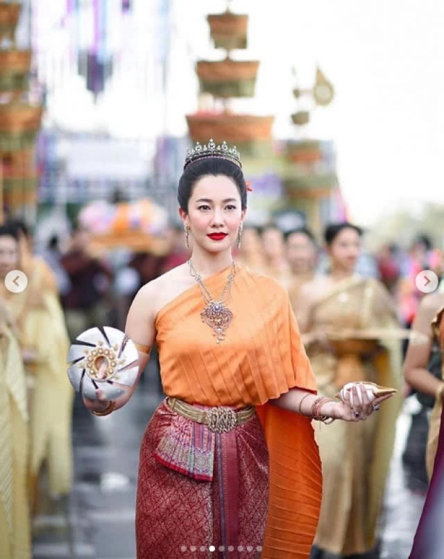 ครบเครื่องเรื่องชุดไทย...ไว้ใจ "นุ่น วรนุช" ยุคไหนก็สวยสะกด