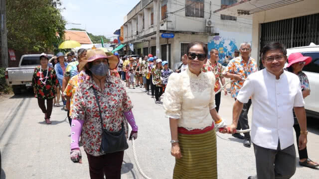 แห่ร่วมงาน! มหาสงกรานต์ชักพระศรีอาริยเมตไตรย์