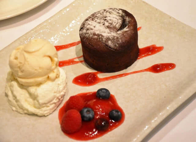 อร่อยปักหมุด : New York Starkhouse ร้านสเต็กระดับพรีเมี่ยมในตำนาน โรงแรม JW Marriott กรุงเทพ