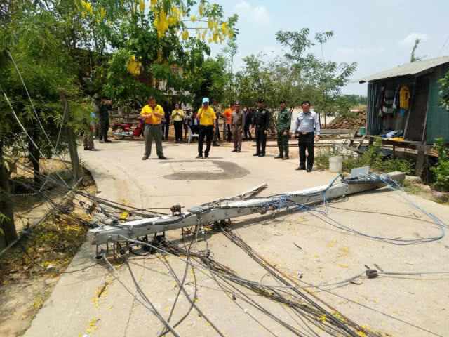 รุดช่วยผู้ประสบเหตุวาตภัยพิษณุโลก 105 ครัวเรือน