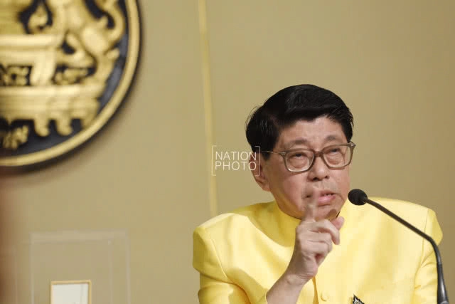 "วิษณุ" เผยจำหน่าย "เข็มที่ระลึกบรมราชาภิเษก" ที่ "บิ๊กซี" 10 สาขาทั่วประเทศ