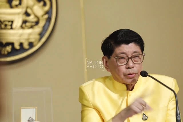 "วิษณุ" เผยจำหน่าย "เข็มที่ระลึกบรมราชาภิเษก" ที่ "บิ๊กซี" 10 สาขาทั่วประเทศ