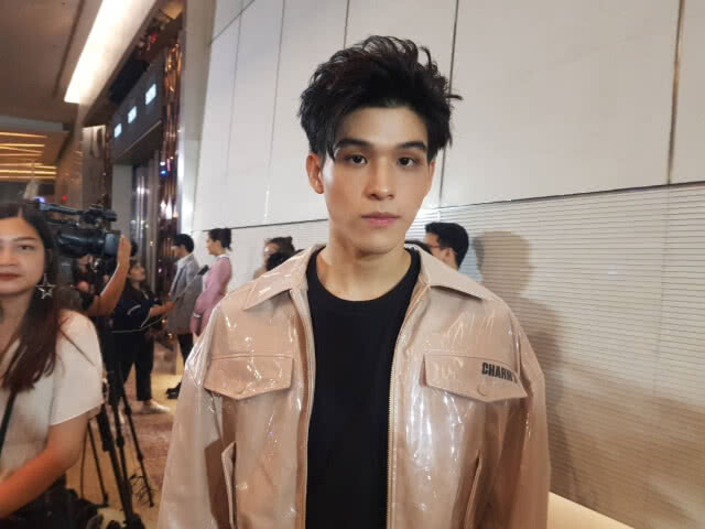 สกาย ตื่นเต้นร่วมแสดง Side by Side เวอร์ชั่นจีน