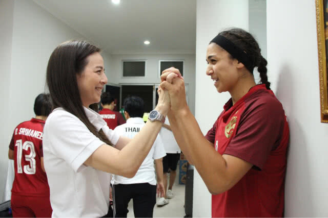 มิรันดาถึงไทย "มาดามแป้ง" เชื่อ เติมความพร้อมโค้งสุดท้ายแบบเต็มร้อย