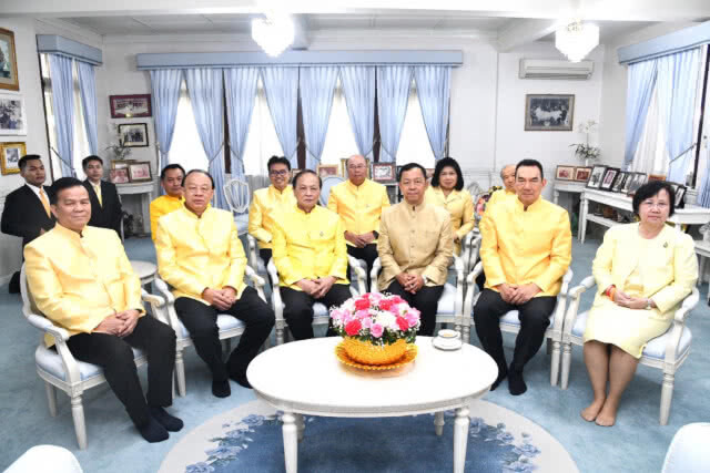 ประธาน ป.ป.ช. นำกรรมการ ป.ป.ช. รับพรจาก"พล.อ.เปรม"