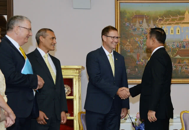 ฮีโร่ถ้ำหลวง เข้ารับพระราชทานเครื่องราชฯ
