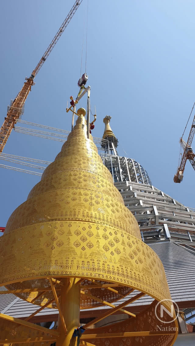 วัดเกตุมฯ จัดงานบุญใหญ่ ยกมหาสุวรรณฉัตรพระบรมธาตุสูง 109.09 ม.