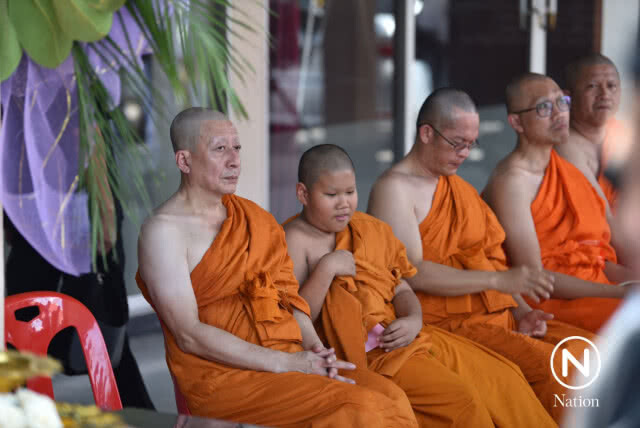 "พระสมชาย" บวชหน้าไฟ อุทิศให้ พ.ต.ท.จตุพร และภรรยา พร้อมรับผิดทั้งหมด
