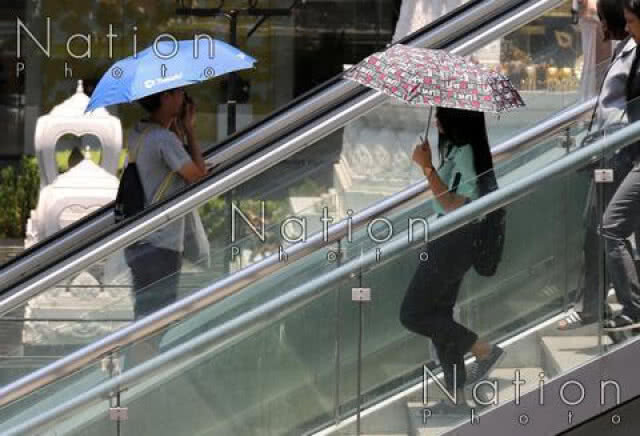 อากาศร้อนจัดทะลุ 44 องศาฯ - เลี่ยงกิจกรรมกลางแจ้ง