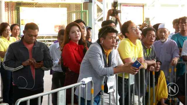 ผลคะแนนเลือกตั้งซ่อมหน่วย 32 บางกะปิ ปชป.-พปชร. เสมอกัน 96 คะแนน