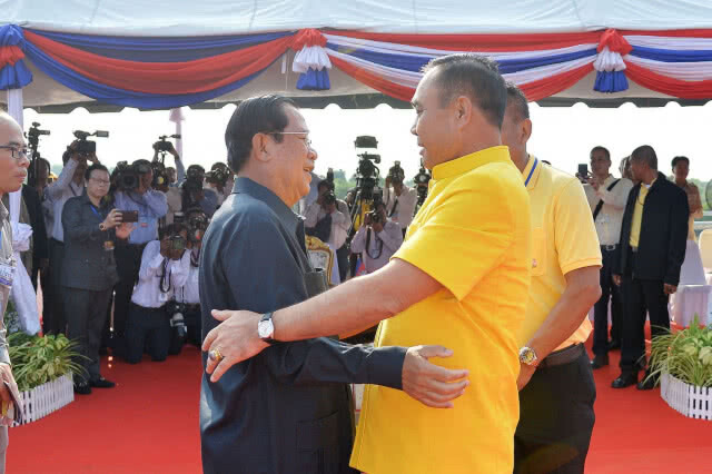 "ประยุทธ์-ฮุนเซน" ฉลองความสำเร็จ "สะพานมิตรภาพ" แห่งใหม่