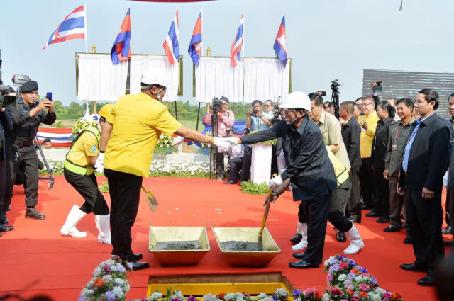 "ประยุทธ์-ฮุนเซน" ฉลองความสำเร็จ "สะพานมิตรภาพ" แห่งใหม่