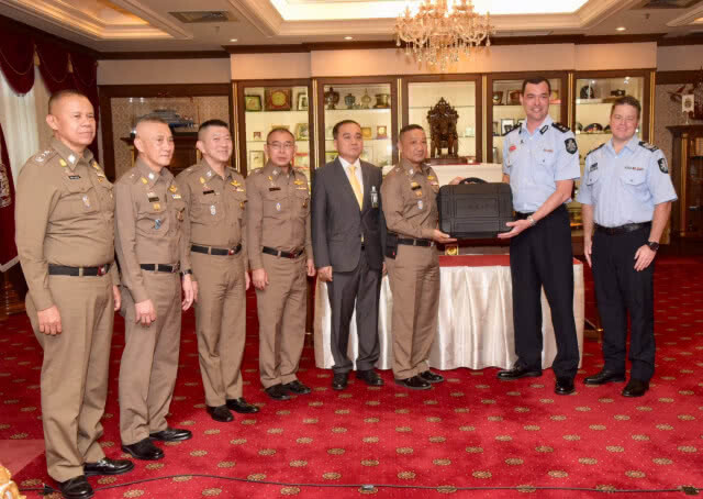 กระทรวงความมั่นคงมะกัน-ออสซี่ มอบอุปกรณ์ให้ตร.ไทย