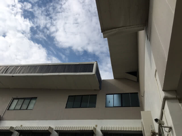 พบอาคารก่อสร้างผิดแบบ เหตุผนังทับเด็ก 4 ขวบดับ