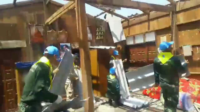 ผบ.มทบ.32 ​นำกำลังพล​ จิตอาสา ช่วยเหลือผู้ประสบวาตภัย