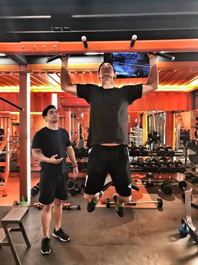 เบื้องหลังหุ่นแซบ! "กิก ดนัย" ที่แท้มีน้องชายเทรนเนอร์ดูแล