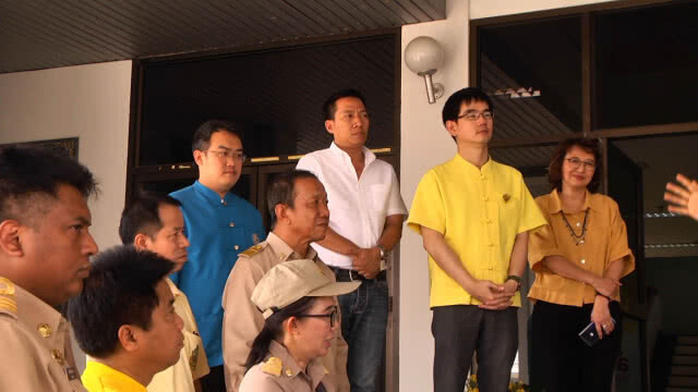 ลำปางรับมอบอุปกรณ์สนับสนุนดับไฟป่า