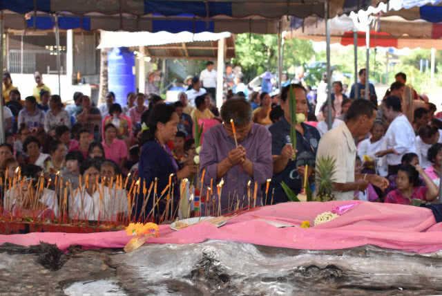 อภินิหารตะเคียนทอง 300 ปี