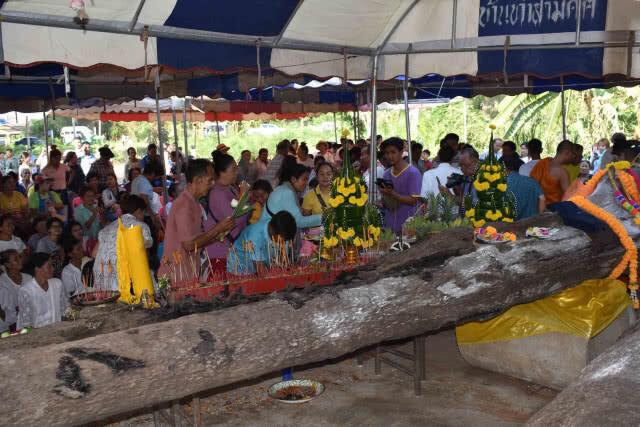 อภินิหารตะเคียนทอง 300 ปี