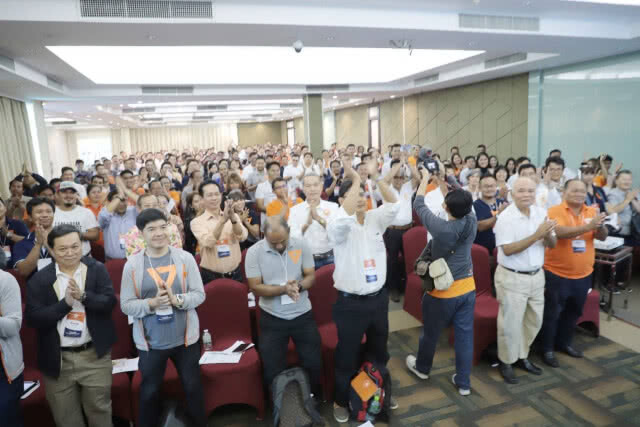 "ธนาธร" เตรียมส่งผู้สมัครลงเลือกตั้งท้องถิ่น เขย่าการเมืองไทยอีกครั้ง!