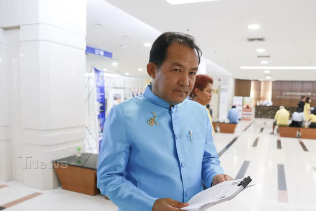 "ชูชาติ" แนะกกต.ให้กรมพัฒนาธุรกิจฯสอบถือหุ้นสื่อ ดีกว่าเสียเวลาตรวจทีละคน
