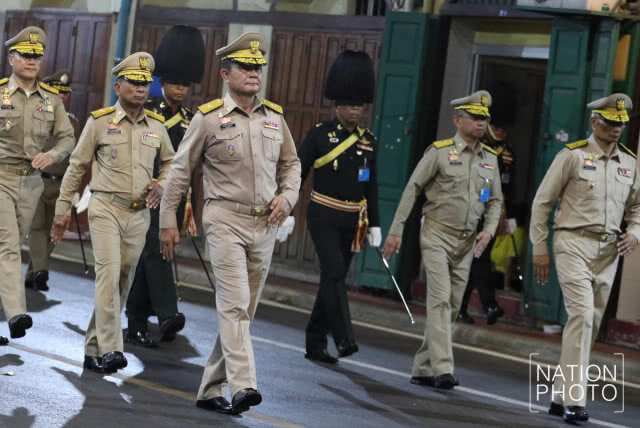 ประวิตร ชม ซ้อมใหญ่ริ้วขบวนฯ เมื่อวานสมบูรณ์-แข็งเเรง