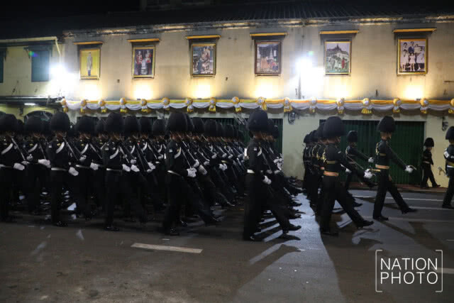ประวิตร ชม ซ้อมใหญ่ริ้วขบวนฯ เมื่อวานสมบูรณ์-แข็งเเรง