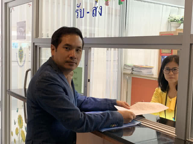 ผู้สมัคร ส.ส. เพื่อไทย ร้องสอบ "ธณิกานต์" พลังประชารัฐ ปมถือหุ้นสื่อ