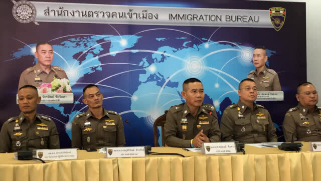 สตม.แนะนำนักท่องเที่ยวปฏิบัติตัวช่วงพระราชพิธีบรมราชาภิเษก
