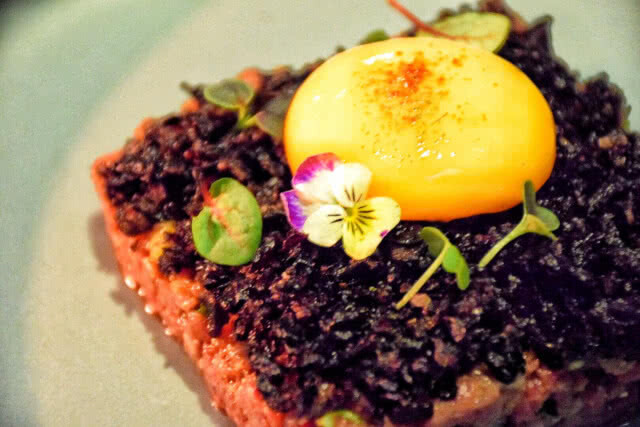 อร่อยปักหมุด : VELA ร้านสไตล์รูฟท็อป บรรยากาศดี กับอาหารจากเชฟบัส TOP CHEF THAILAND สนามเป้า