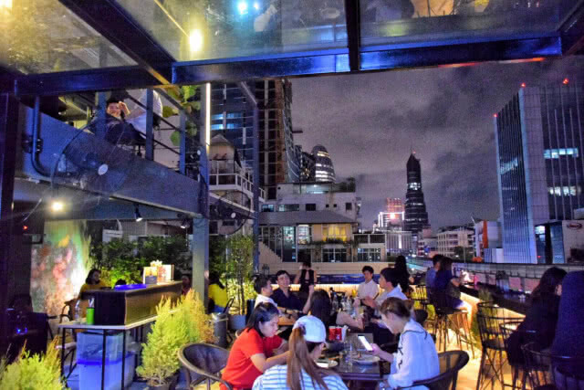 อร่อยปักหมุด : VELA ร้านสไตล์รูฟท็อป บรรยากาศดี กับอาหารจากเชฟบัส TOP CHEF THAILAND สนามเป้า