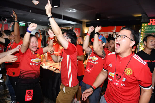 รวมกันเป็นหนึ่งเดียว"เรดอาร์มี่"ร่วมลุ้นเกมแมนยูฯดวลเชลซี