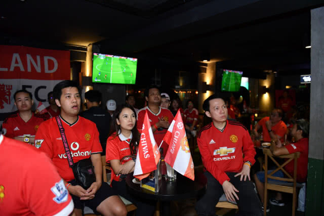 รวมกันเป็นหนึ่งเดียว"เรดอาร์มี่"ร่วมลุ้นเกมแมนยูฯดวลเชลซี